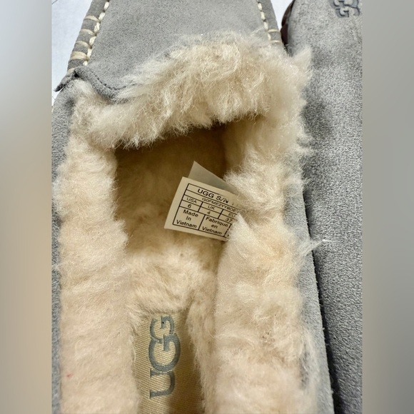 UGG Ansley Grey Suede Shearling Slippers Women’s Size 6 Genuine Sheepskin Lined - Picture 7 of 10